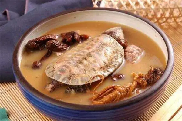甲鱼汤怎么做好喝又营养，只需4步即可做出味道鲜美的甲鱼汤-第2张图片-趣农笔记